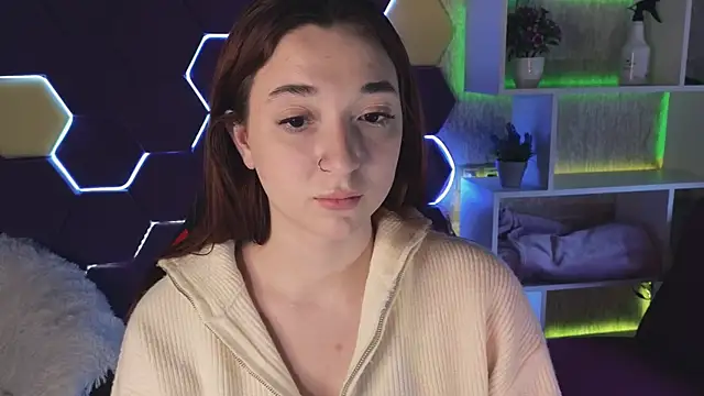 Snapshot of YasmineWest chatting on 12-12-24, 04:15 YasmineWest online show from 12-12-24, 04:15