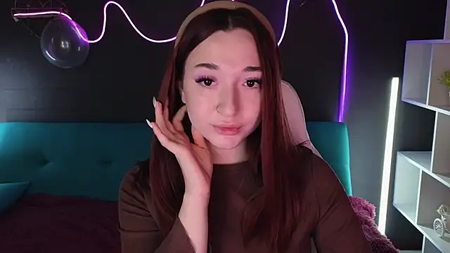 Snapshot of YasmineWest chatting on 12-18-24, 04:20 YasmineWest online show from 12-18-24, 04:20