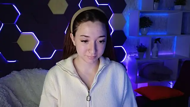 Snapshot of YasmineWest chatting on 12-20-24, 01:14 YasmineWest online show from 12-20-24, 01:14