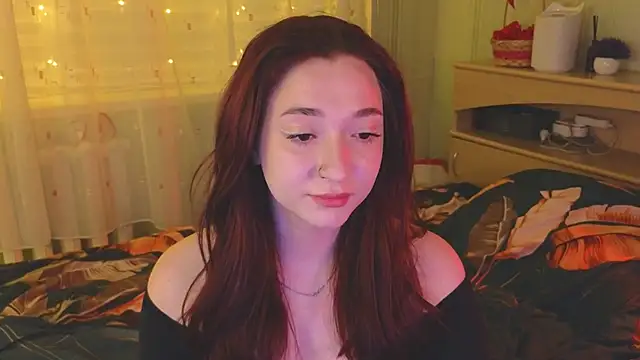 Snapshot of YasmineWest chatting on 02-06-25, 01:43 YasmineWest online show from 02-06-25, 01:43