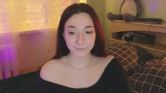 Snapshot of YasmineWest chatting on 02-20-25, 04:36 YasmineWest online show from 02-20-25, 04:36