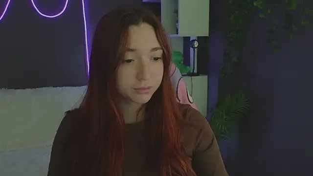 Snapshot of YasmineWest chatting on 09-14-25, 01:38 YasmineWest online show from 09-14-25, 01:38