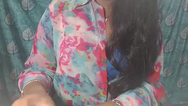 Sophia your online show from 12-16-25, 04:50