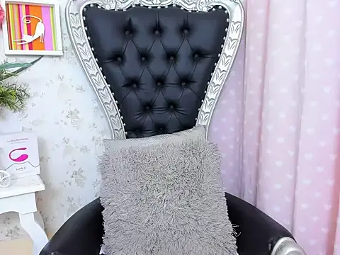 Snapshot of milf_bigass_ chatting on 10-17-25, 12:08 milf bigass online show from 10-17-25, 12:08