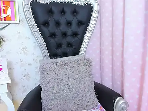 Snapshot of milf_bigass_ chatting on 10-20-25, 11:54 milf bigass online show from 10-20-25, 11:54