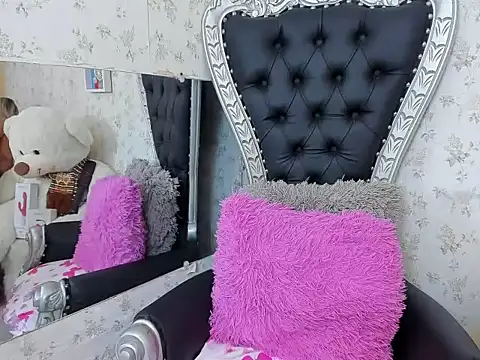 milf bigass  online show from 12-15-25, 01:04