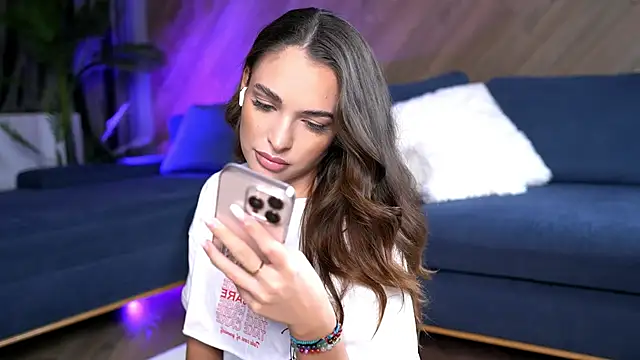 EsmeAinsley online show from 11-14-25, 01:15