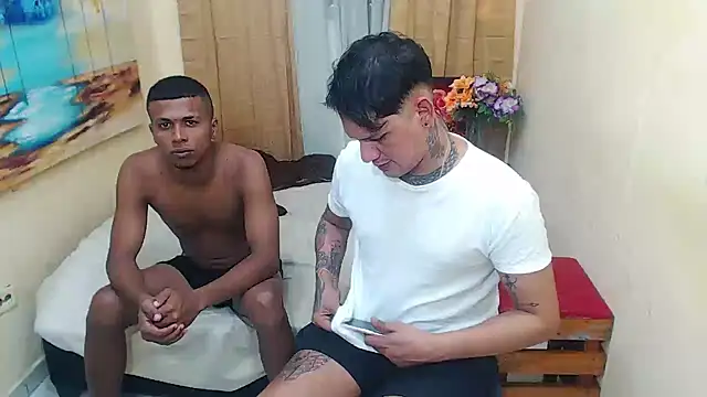 Snapshot of two_monstercock chatting on 11-27-25, 07:27 two monstercock online show from 11-27-25, 07:27