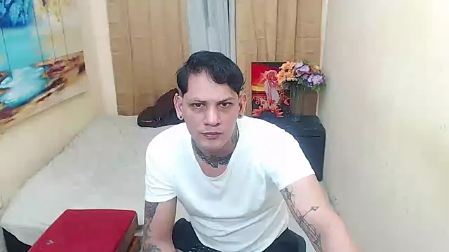 Snapshot of two_monstercock chatting on 11-28-25, 07:05 two monstercock online show from 11-28-25, 07:05