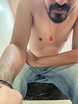 Snapshot of hornyguy271192 chatting on 12-16-25, 06:24 hornyguy271192 online show from 12-16-25, 06:24