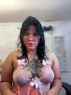 JulianaCastillo online show from 12-30-24, 05:26