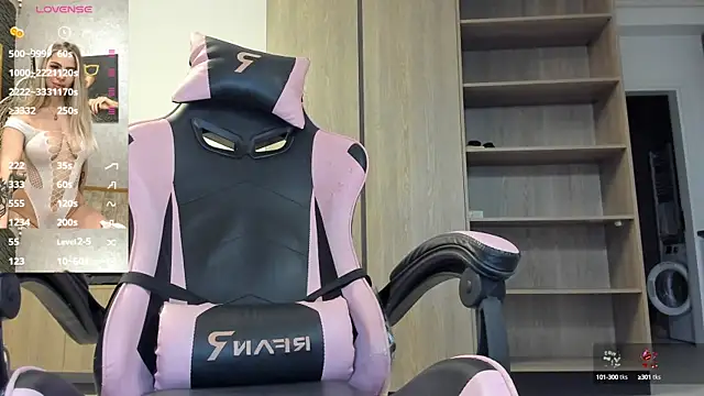 Megan Ros online show from 10-13-25, 06:02