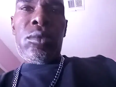 Snapshot of Blkstylion chatting on 11-04-25, 10:31 Blkstylion online show from 11-04-25, 10:31