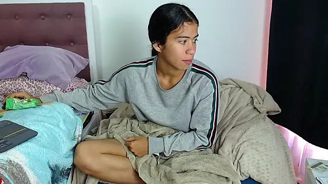 CleoAndAshley online show from 02-26-25, 08:54