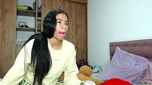 CleoAndAshley online show from 03-06-25, 02:51