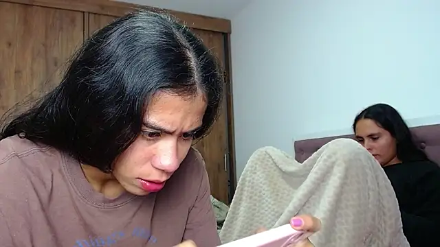 CleoAndAshley online show from 03-08-25, 01:28