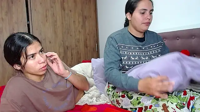 CleoAndAshley online show from 03-09-25, 05:33