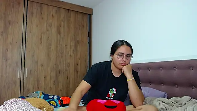 CleoAndAshley online show from 03-17-25, 12:41