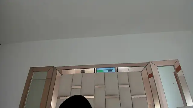 emma castilloo online show from 12-15-24, 08:25