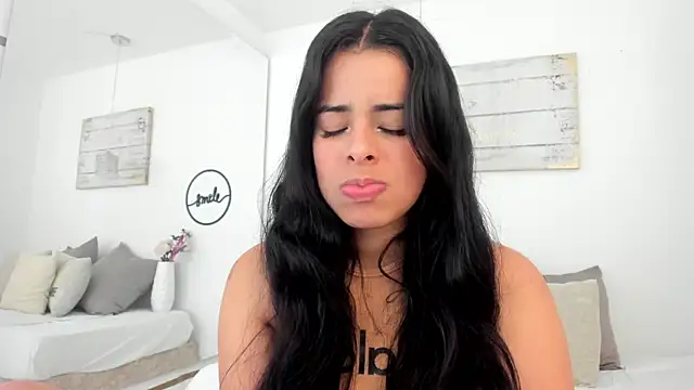 emma castilloo online show from 03-05-25, 01:28