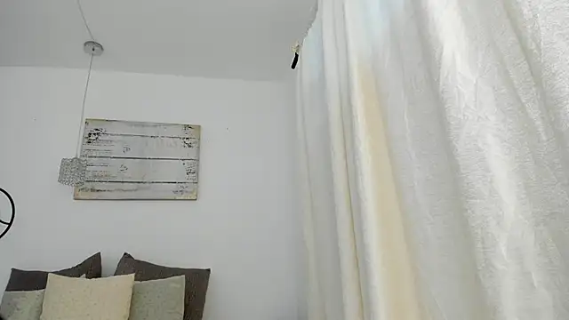 emma castilloo online show from 03-06-25, 10:15