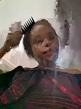 Dellah26 online show from 11-19-25, 03:23