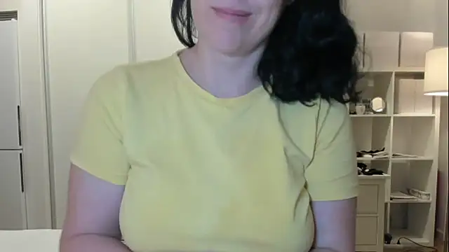 Snapshot of emmita69_ chatting on 10-11-25, 05:17 emmita69 online show from 10-11-25, 05:17