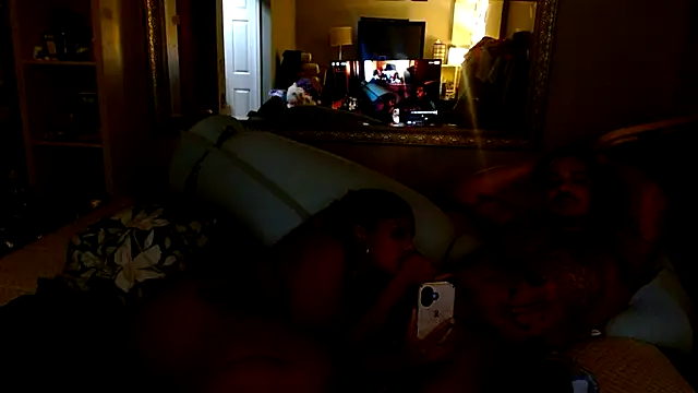Snapshot of Your_Going2Luv_Me chatting on 12-19-24, 10:13 Your Going2Luv Me online show from 12-19-24, 10:13