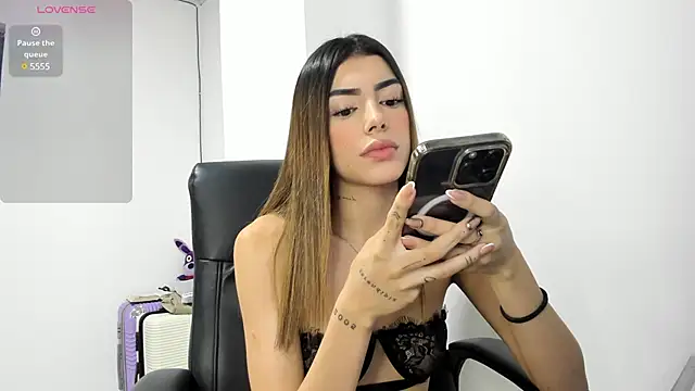 Snapshot of MerySummer chatting on 02-23-25, 05:29 MerySummer online show from 02-23-25, 05:29
