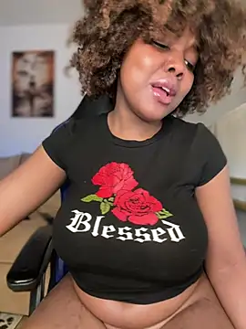 SSEXYBUBBLEBUTT101 online show from 12-22-24, 03:44