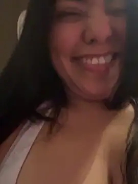 Snapshot of PetitLumiere chatting on 01-04-25, 05:37 PetitLumiere online show from 01-04-25, 05:37