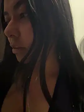 Snapshot of PetitLumiere chatting on 01-15-25, 03:54 PetitLumiere online show from 01-15-25, 03:54