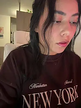 Snapshot of PetitLumiere chatting on 01-19-25, 02:36 PetitLumiere online show from 01-19-25, 02:36