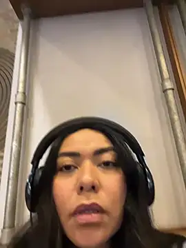 Snapshot of PetitLumiere chatting on 10-15-25, 09:04 PetitLumiere online show from 10-15-25, 09:04