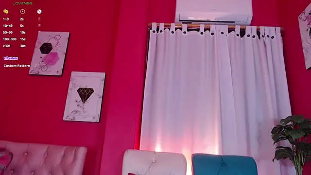 Snapshot of AleezaFrench chatting on 01-27-25, 02:24 AleezaFrench online show from 01-27-25, 02:24