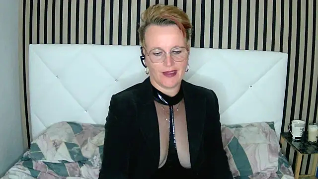 xxNoeliaxx online show from 12-07-24, 10:56
