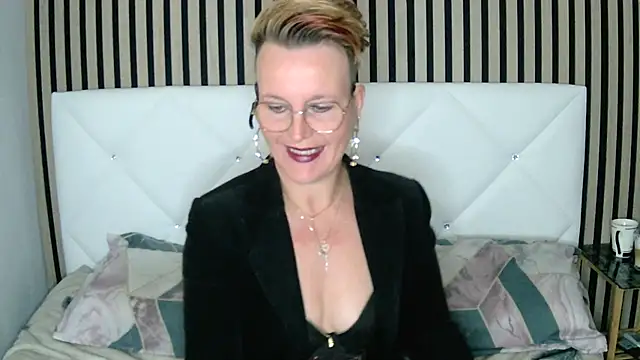 xxNoeliaxx online show from 12-22-24, 08:16