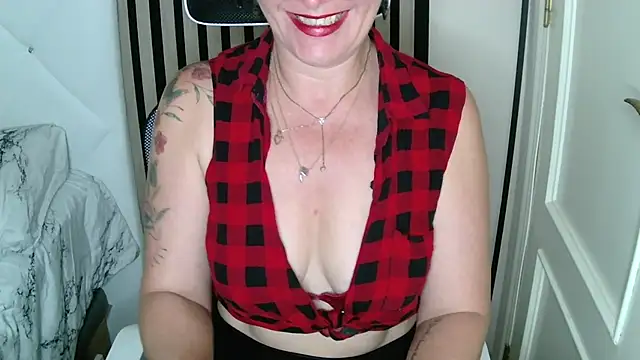 xxNoeliaxx online show from 09-21-25, 07:54