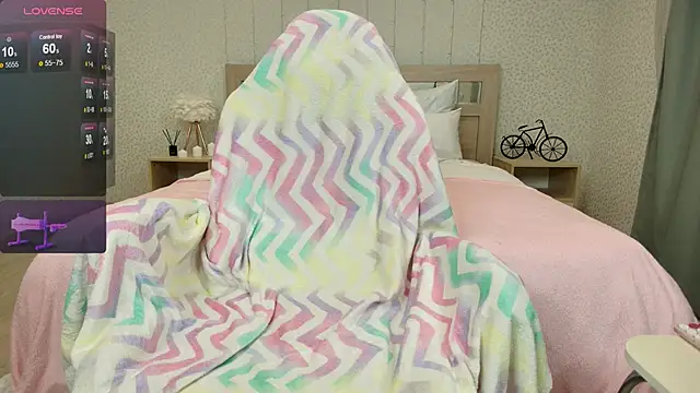 Snapshot of oliviiaa chatting on 11-10-25, 12:20 oliviiaa online show from 11-10-25, 12:20