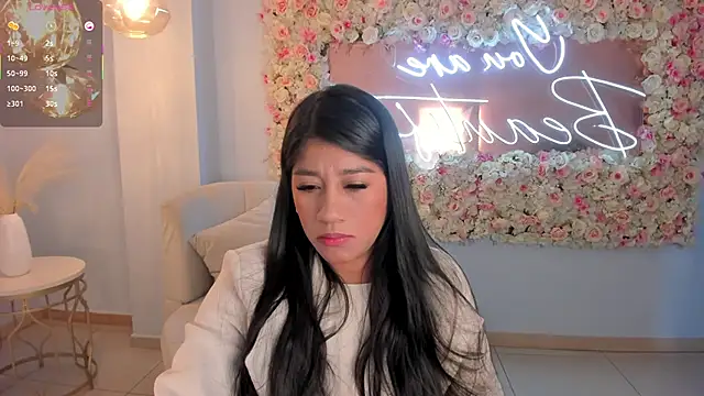 Snapshot of JessicaWilliams1 chatting on 10-19-25, 08:48 JessicaWilliams1 online show from 10-19-25, 08:48