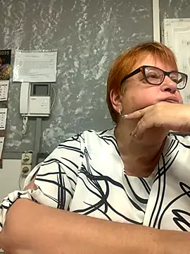 Snapshot of Klio5678 chatting on 11-04-25, 01:43 Klio5678 online show from 11-04-25, 01:43