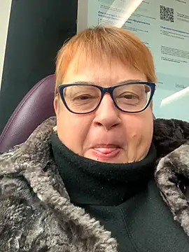 Klio5678 online show from 12-20-25, 09:16