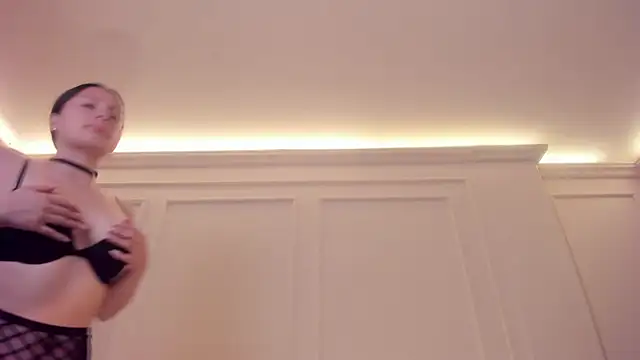 Snapshot of DominiqueVega chatting on 12-14-24, 05:07 DominiqueVega online show from 12-14-24, 05:07