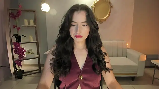 Snapshot of DominiqueVega chatting on 01-11-25, 07:49 DominiqueVega online show from 01-11-25, 07:49