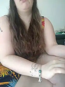 Snapshot of FrancaiseLynne chatting on 02-16-25, 09:04 FrancaiseLynne online show from 02-16-25, 09:04