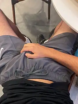 Snapshot of h0rnyguy001 chatting on 02-17-26, 10:45 h0rnyguy001 online show from 02-17-26, 10:45