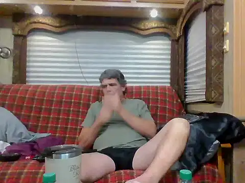 lateniter online show from 11-28-25, 02:25