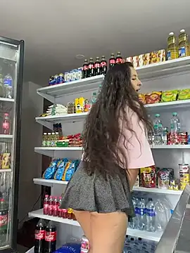 Snapshot of LittleDoll___ chatting on 02-13-26, 01:29 LittleDoll online show from 02-13-26, 01:29