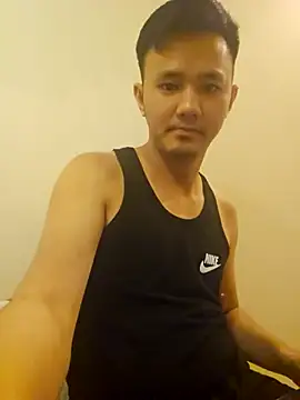 Snapshot of andi888999 chatting on 11-28-25, 03:04 andi888999 online show from 11-28-25, 03:04