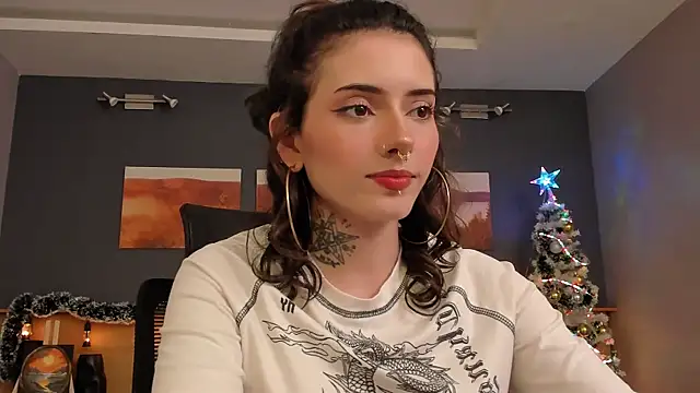 LiliJones  online show from 12-04-24, 07:45